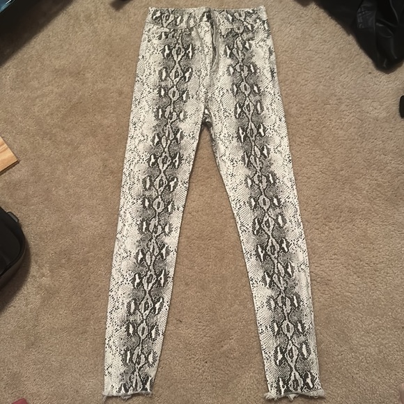 2 pair Zara size 4 snake print skinny Jean - Picture 4 of 7